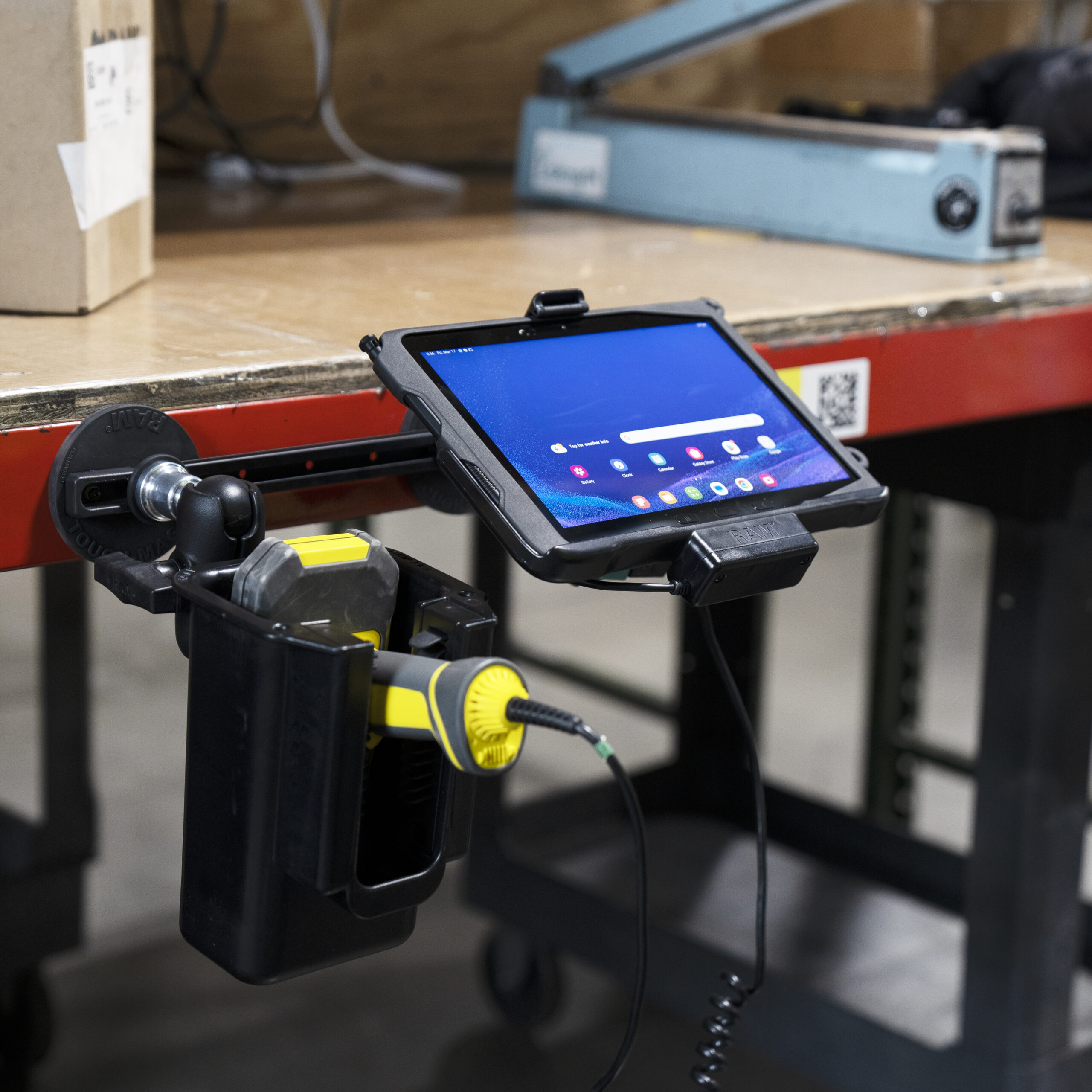 RAM® Tough-Track™ with Tough-Mag™ Heavy Duty Magnetic Track System ...